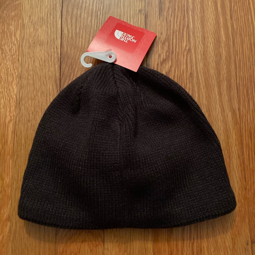 NWT black North Face hat